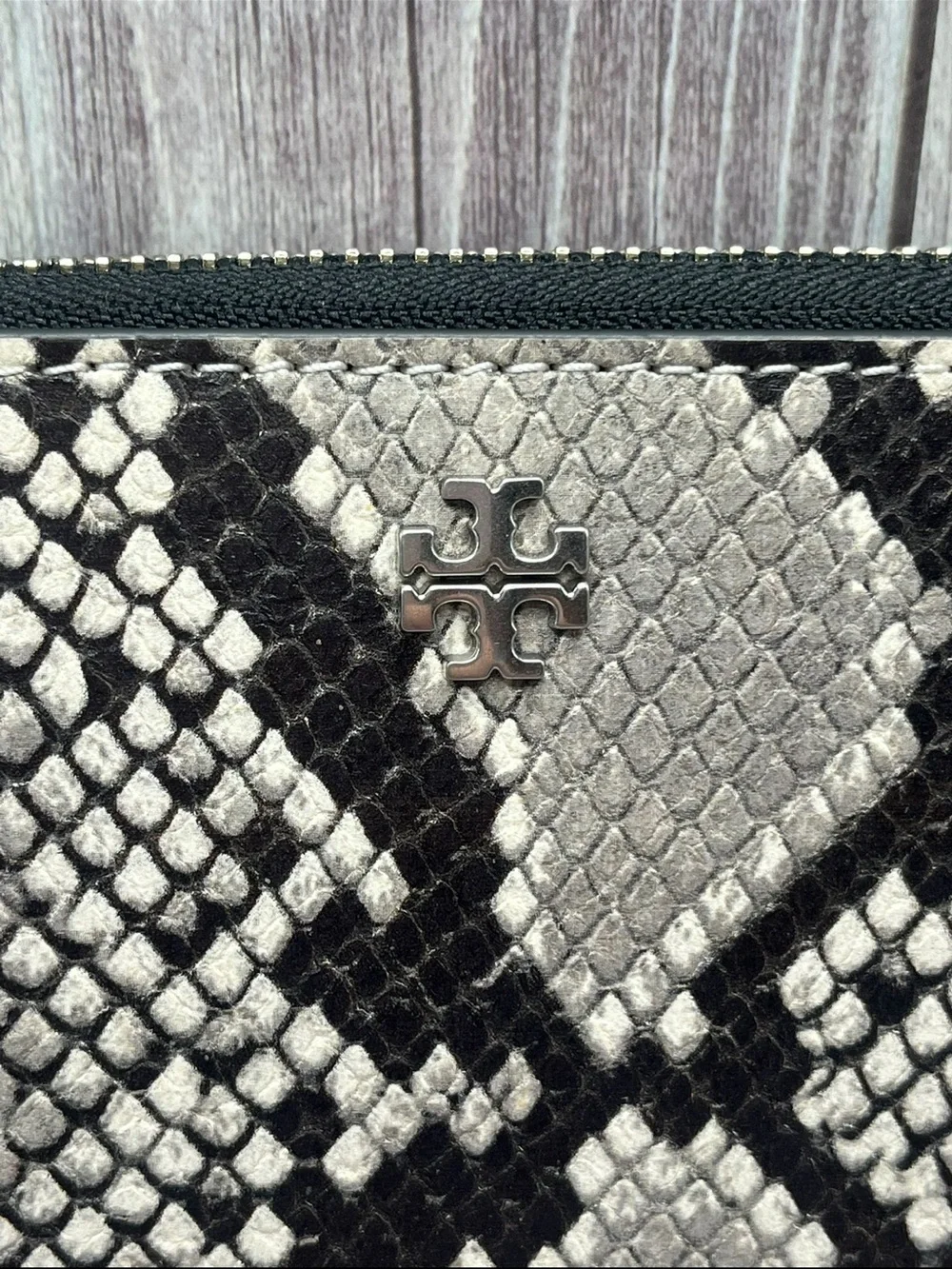 TORY BURCH Snakeskin Embossed Leather Zip Continental Wallet LIKE NEW